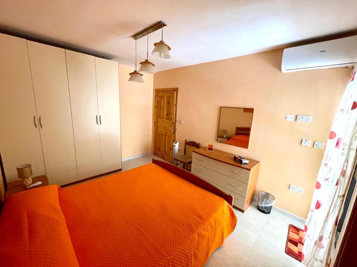 Regent Court - 3 Bedroom Apartment Within Walking Distance From Seafront San Pawl il-Baħar Kültér fotó