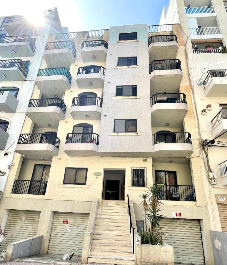 Regent Court - 3 Bedroom Apartment Within Walking Distance From Seafront San Pawl il-Baħar Kültér fotó