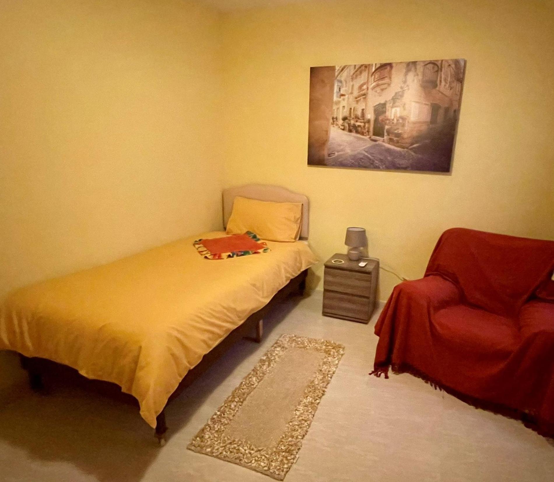 Regent Court - 3 Bedroom Apartment Within Walking Distance From Seafront San Pawl il-Baħar Kültér fotó