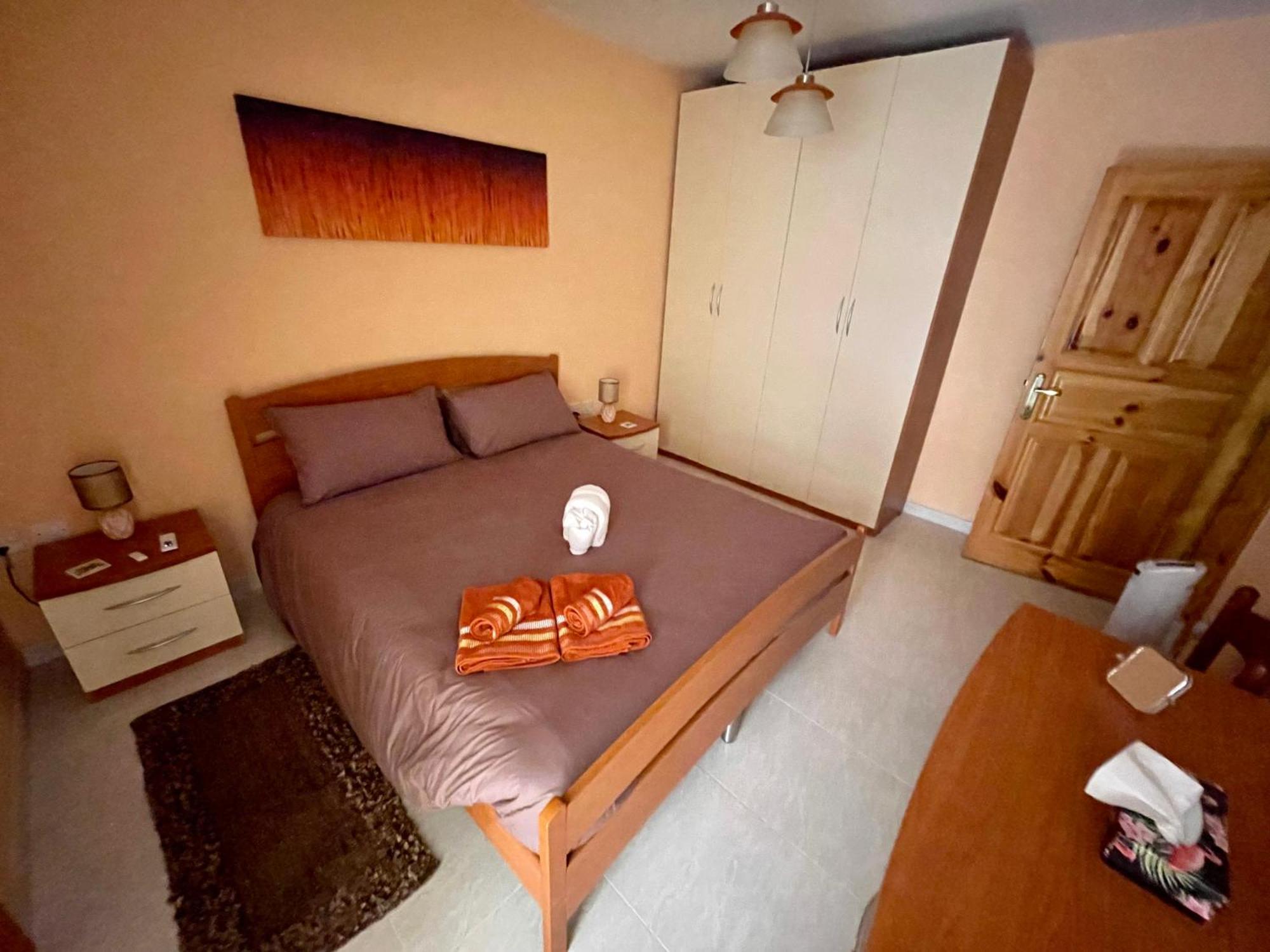 Regent Court - 3 Bedroom Apartment Within Walking Distance From Seafront San Pawl il-Baħar Kültér fotó