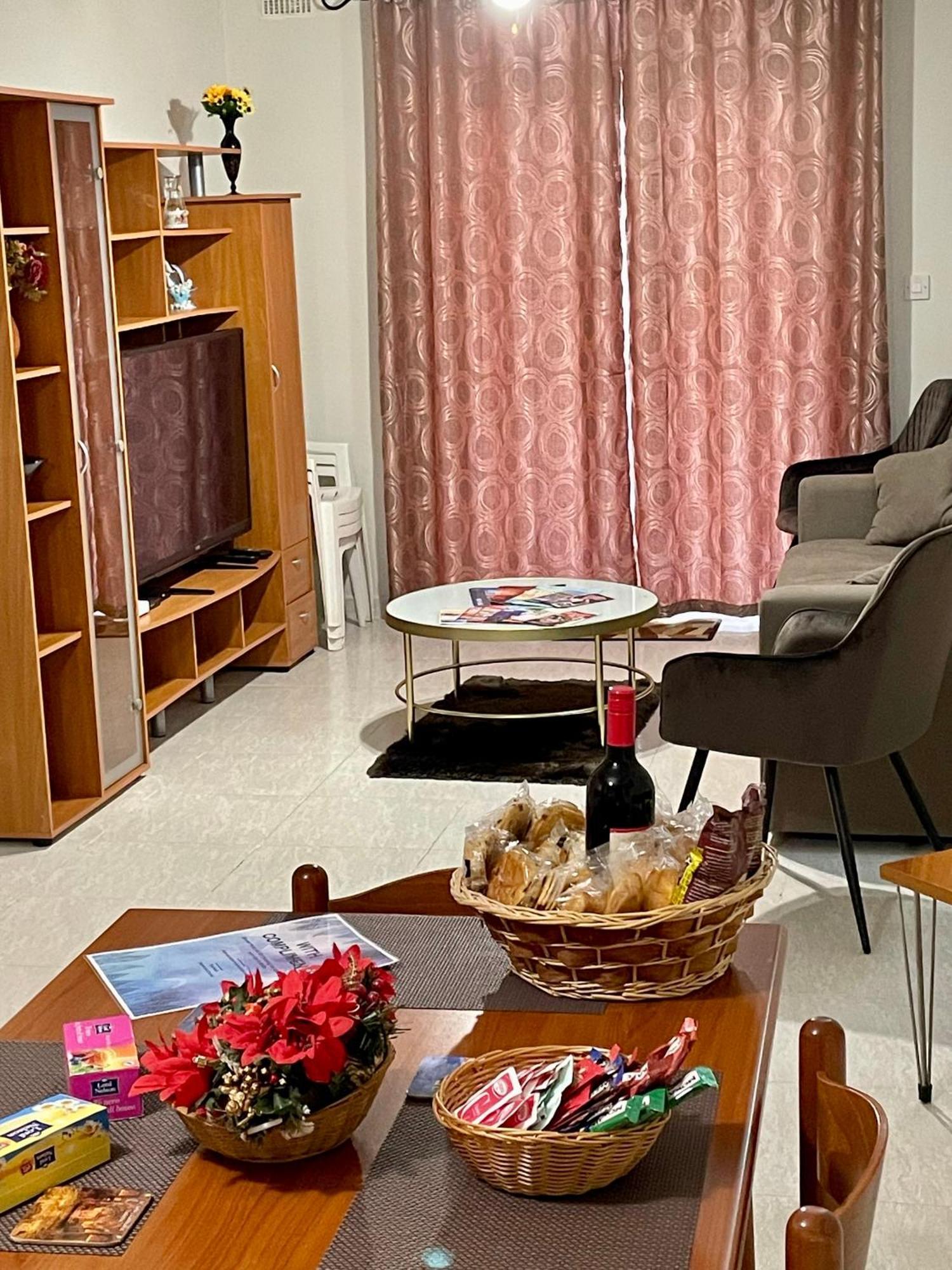 Regent Court - 3 Bedroom Apartment Within Walking Distance From Seafront San Pawl il-Baħar Kültér fotó