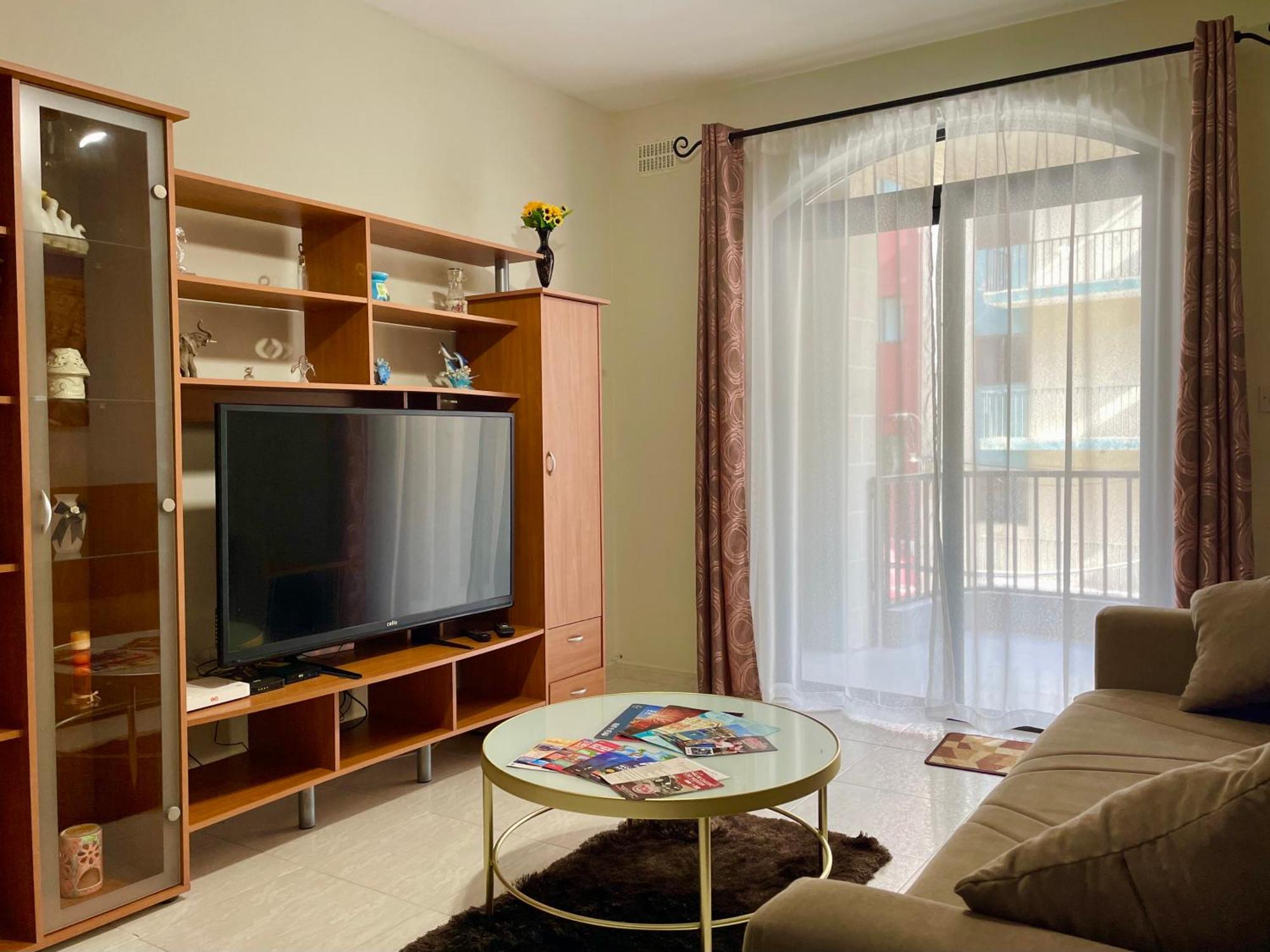 Regent Court - 3 Bedroom Apartment Within Walking Distance From Seafront San Pawl il-Baħar Kültér fotó